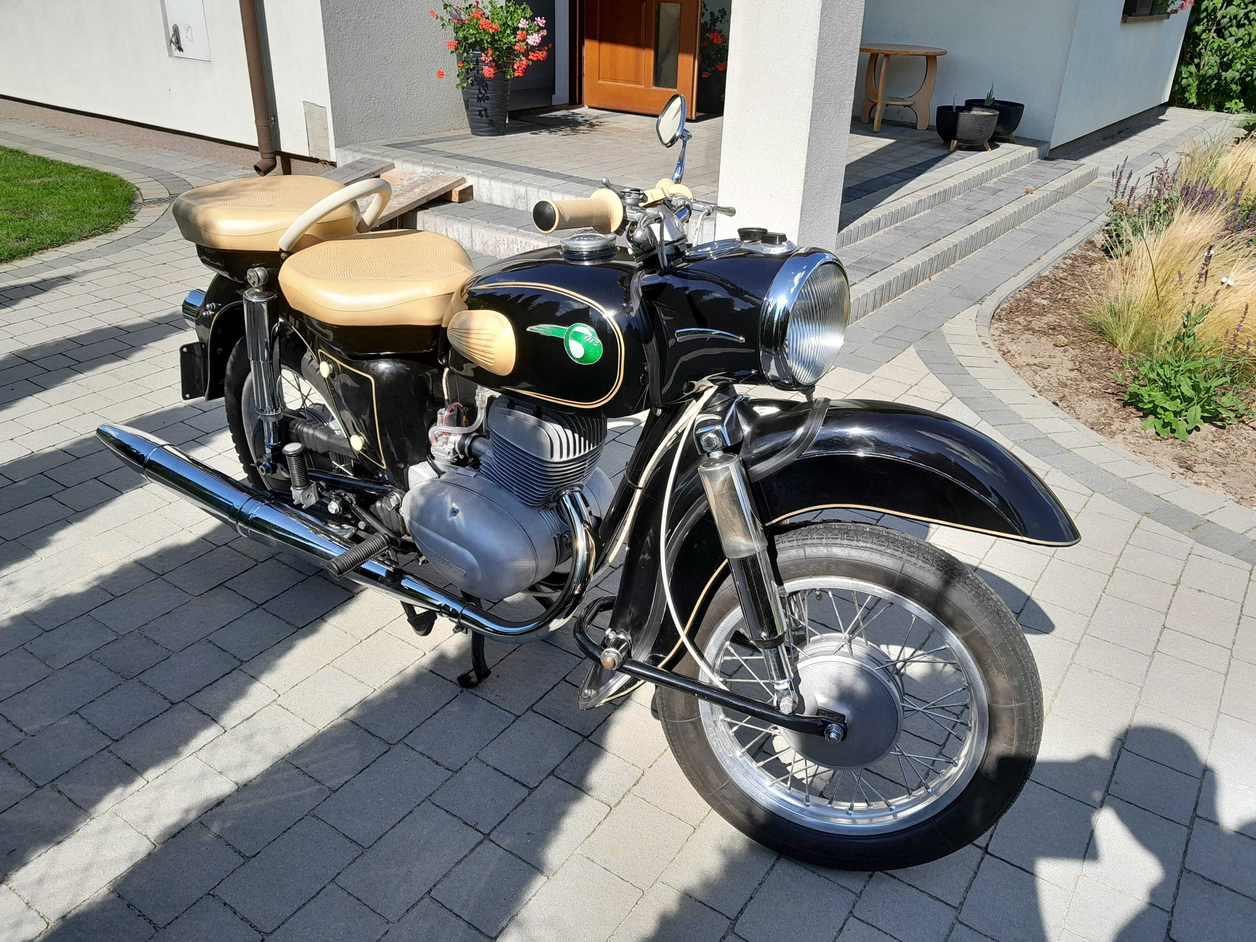 Mz 250/1 Jaskółka uszkodzony