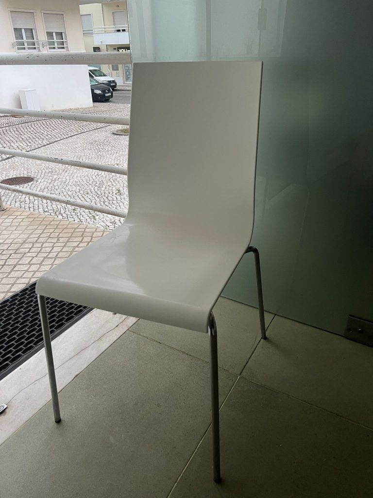 10 Mesas de Pedra e Inox