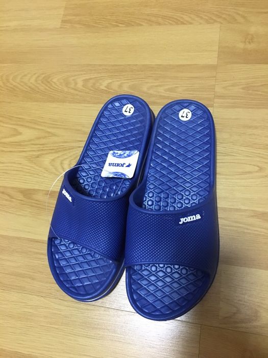 Продам спортивные шлепанцы joma размер 37