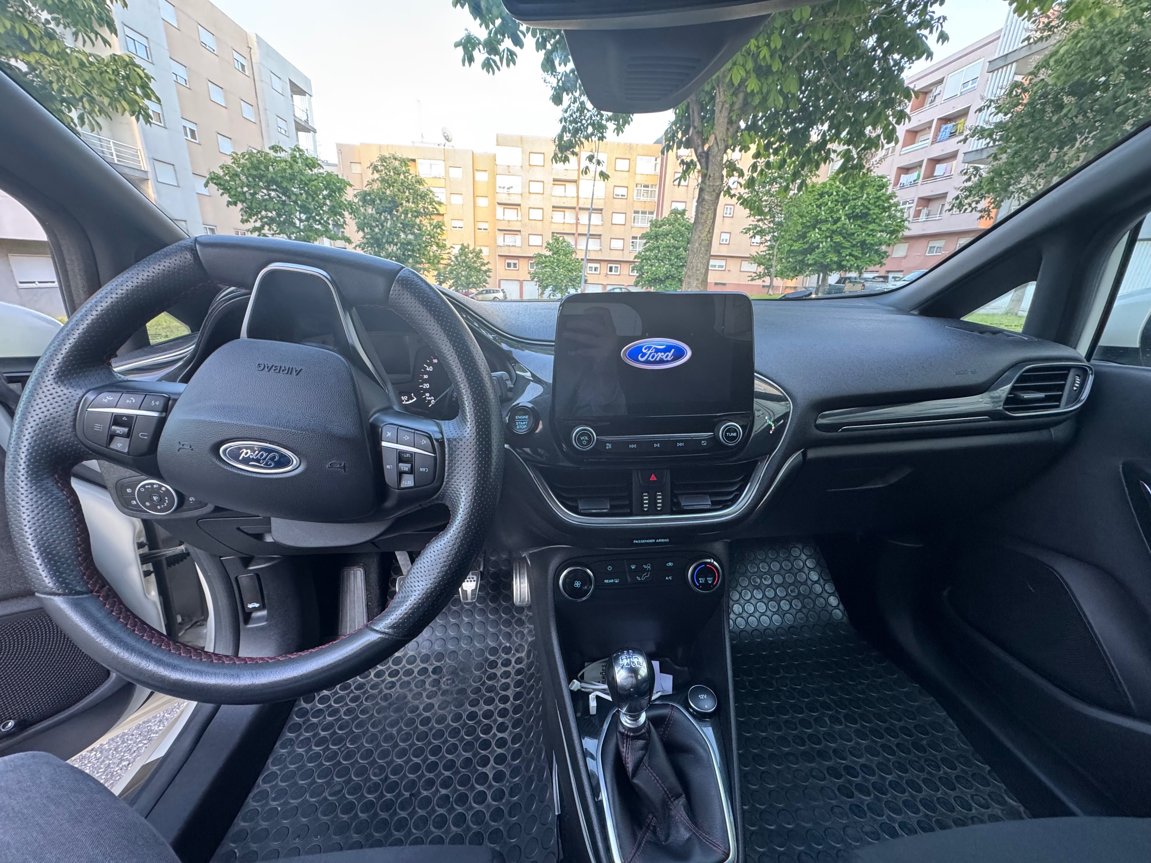 Ford Fiesta st-line 100cv
