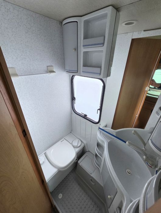 Adria Unica 502 super stan markiza