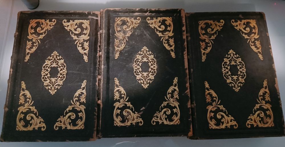 Lote de livros antigos religiosos