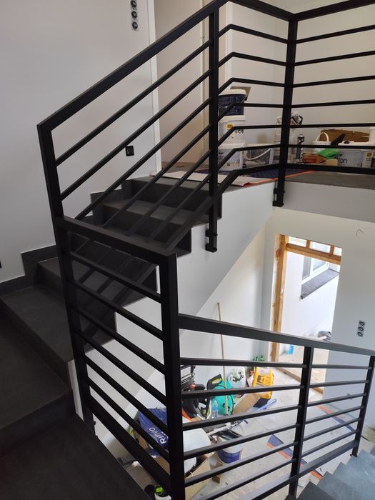 Balustrady wewnętrzne i zewnętrzne