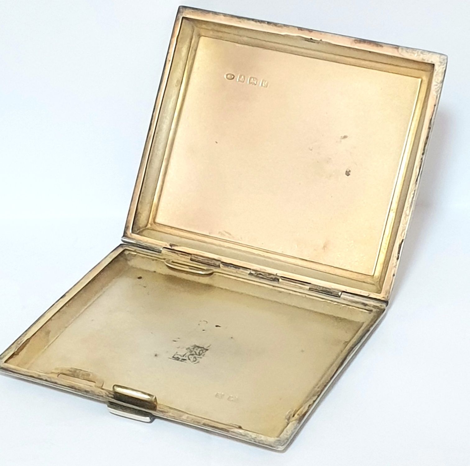 Maravilhosa antiga cigarreira em prata inglesa esmaltada e contrastada
