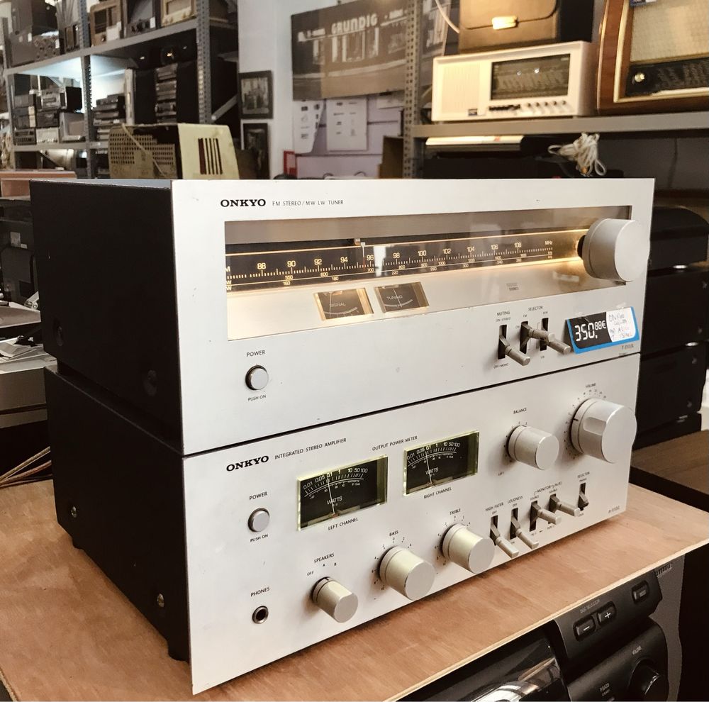 Conjunto ONKYO Amplificador e Tuner - Loja Grundig Clássicos