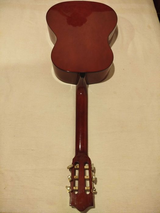 Guitarra acústica STAGG C542 castanha