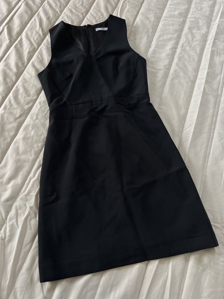 Sukienka czarna mini Mango XS 34