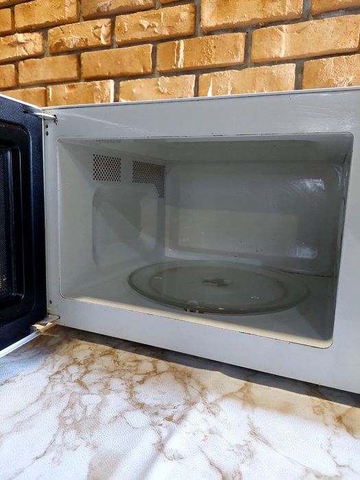 Мікрохвильова піч Samsung M1712NR. Мікроволновка