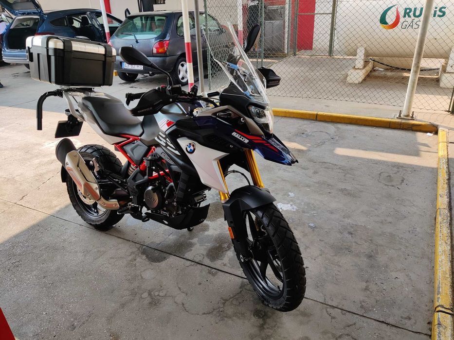 G310 GS RALLYE de garagem