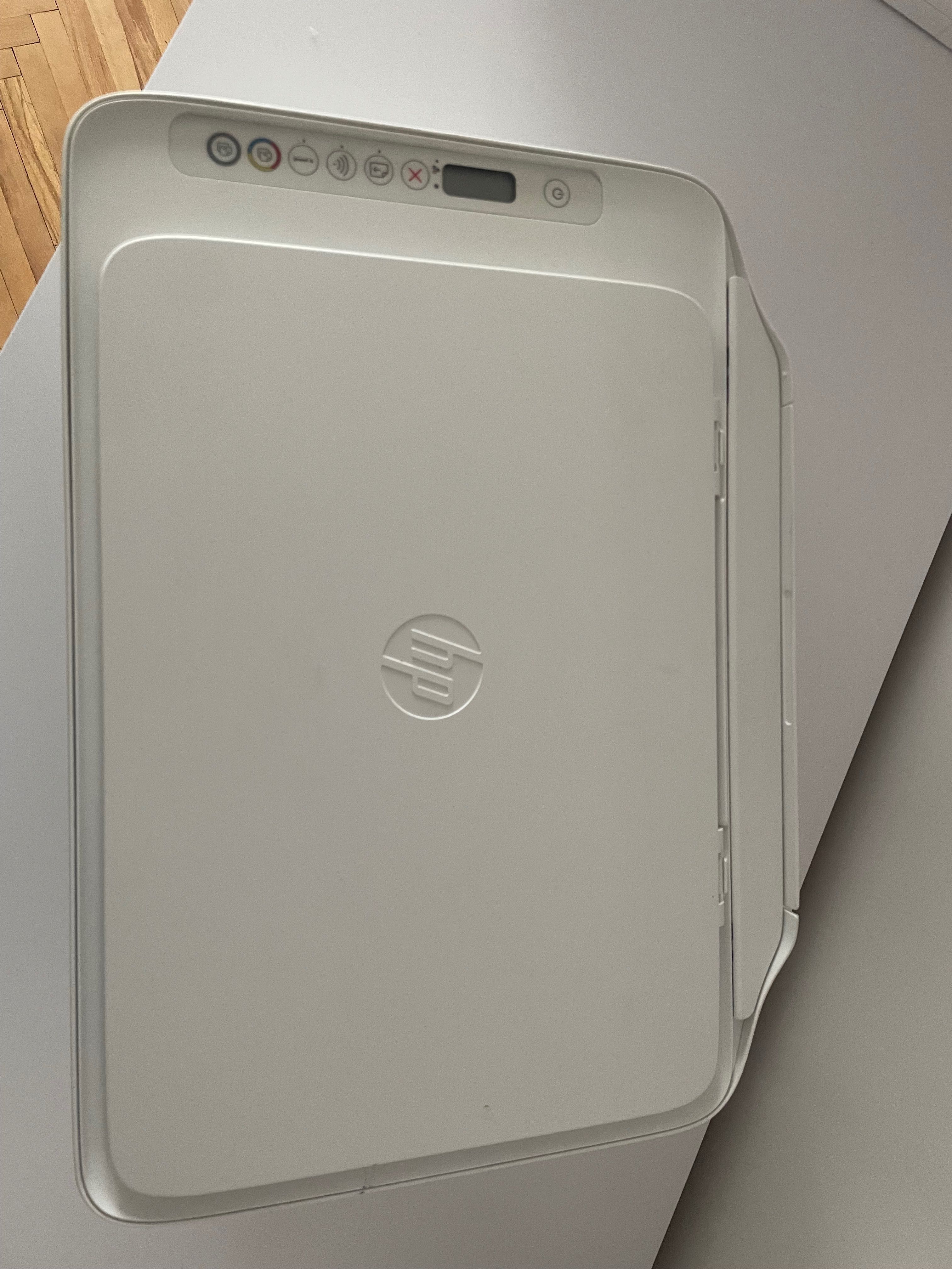 Принтер HP DeskJet 2700