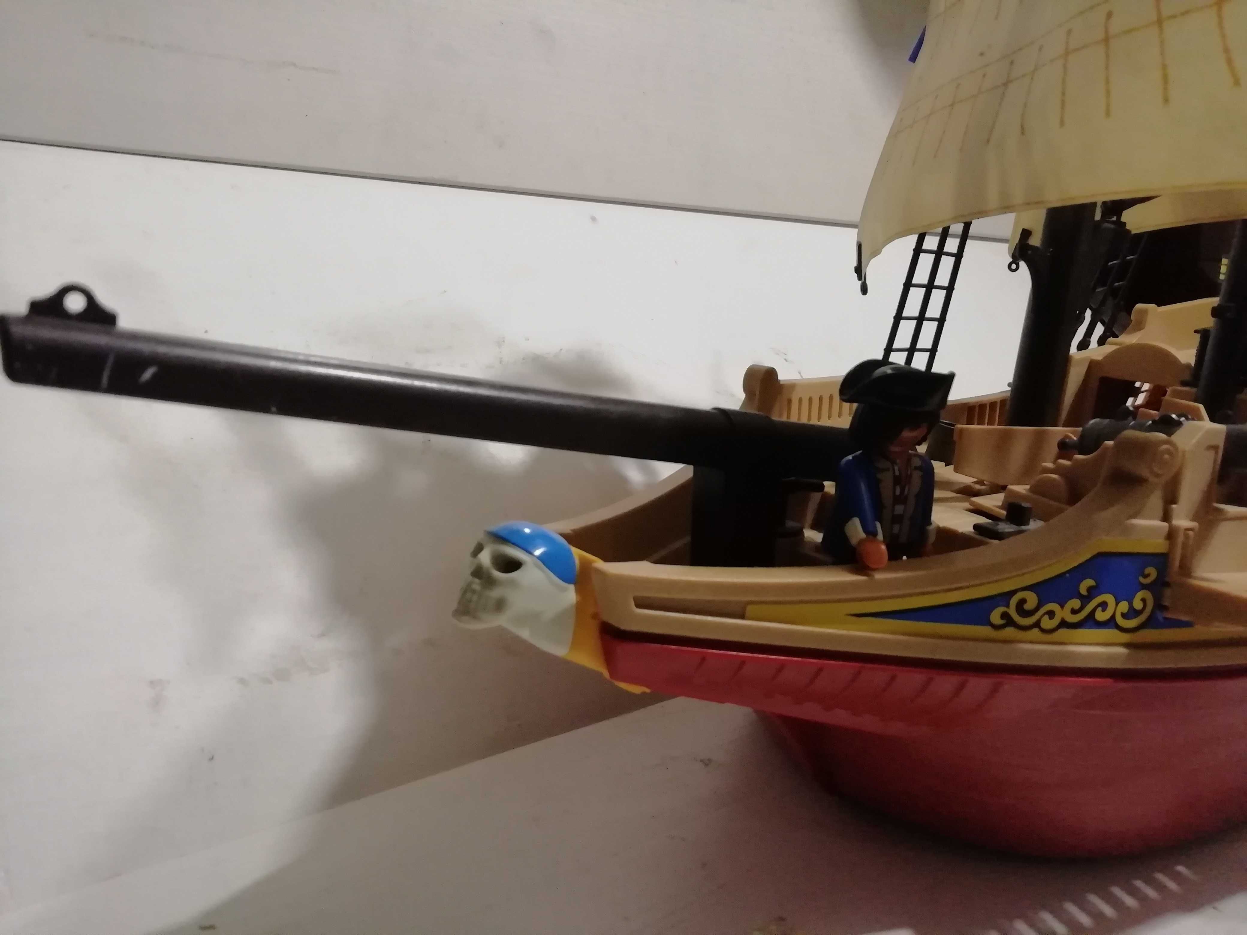 Barco pirata playmobil