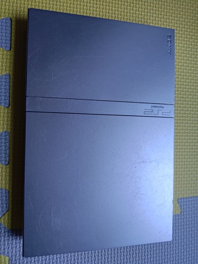 Konsola PlayStation 2 PS2 silver (pad+zasilacz+kabel tv+2xmemory card)