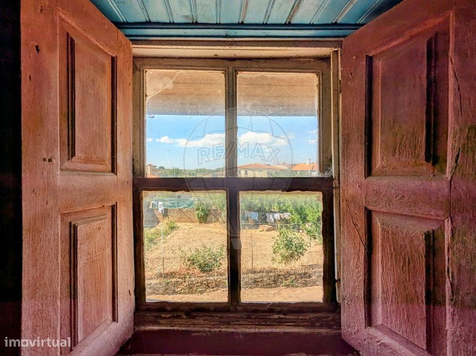 Moradia T12 para venda