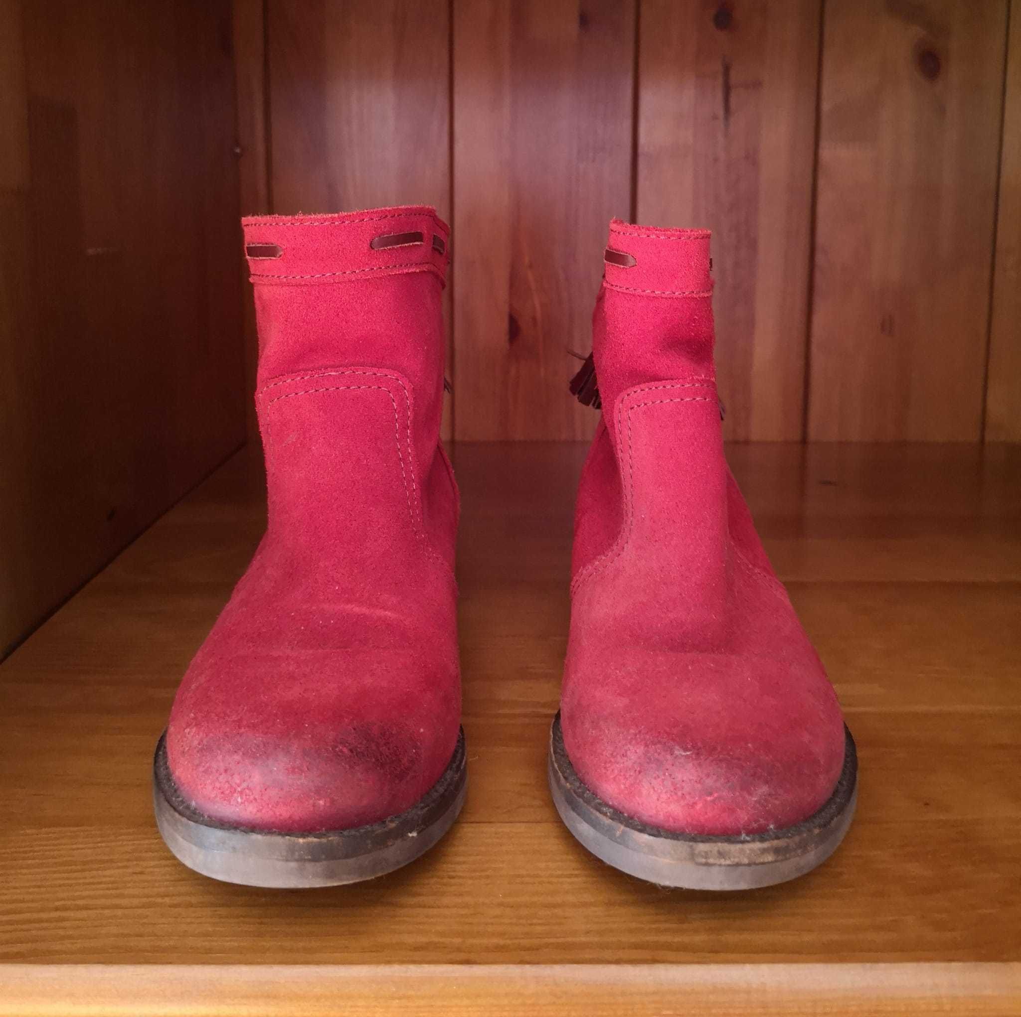 bota baixa / botim vermelho