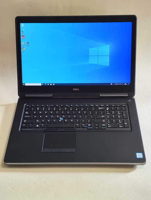 Ноутбук Dell Precision 7710 17" IPS Core i7/32Gb/SSD/nVidia M5000M 8Gb