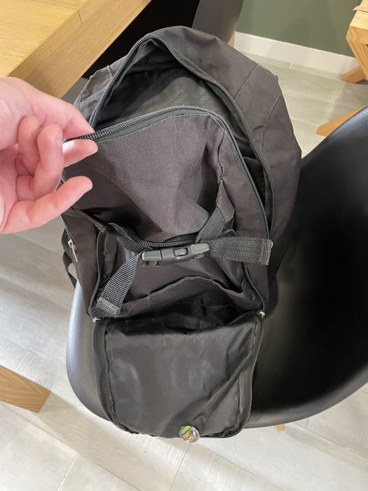 Mochila preta escolar