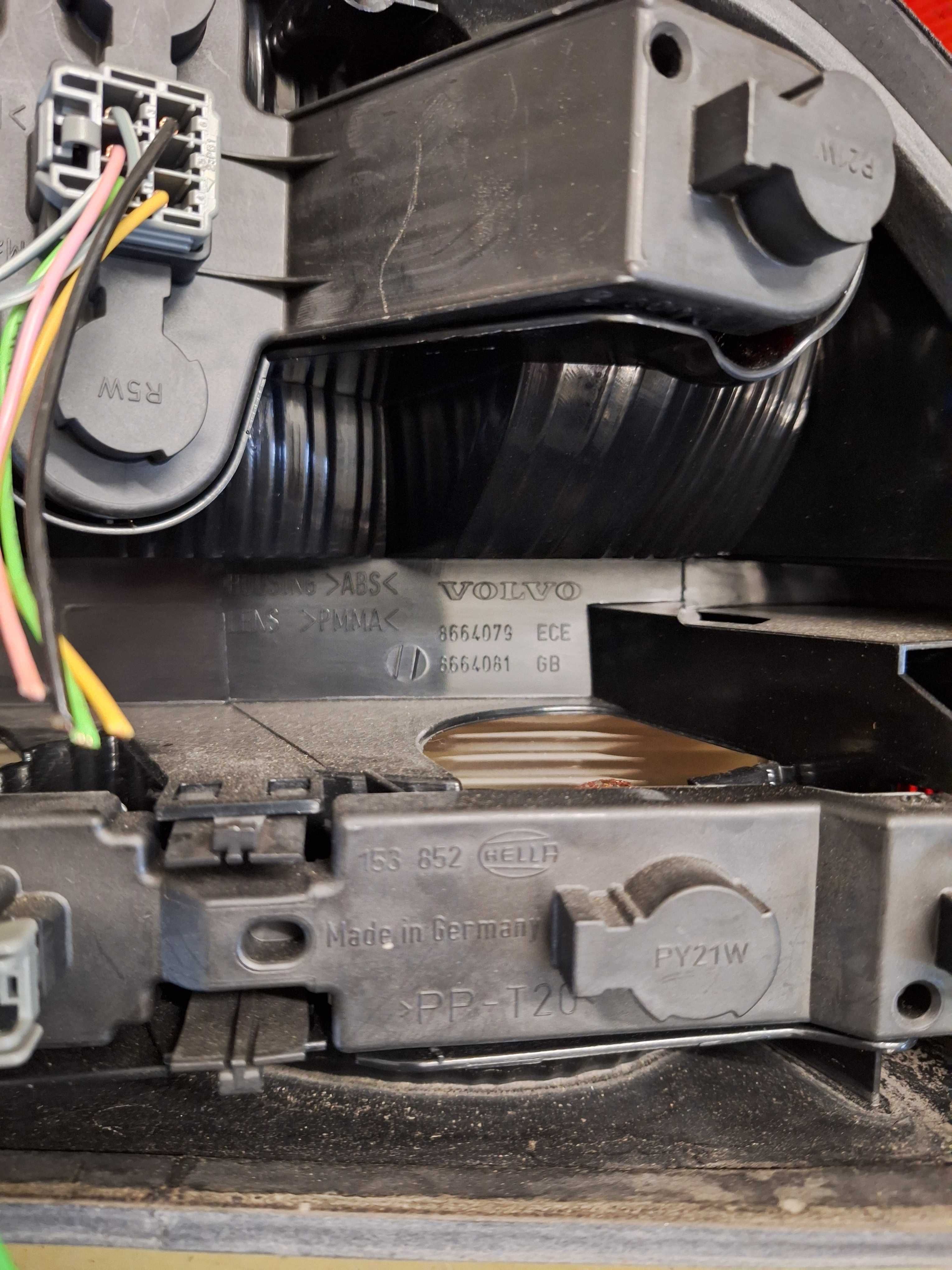 Lampa tylna lewa Volvo S60 00-04r