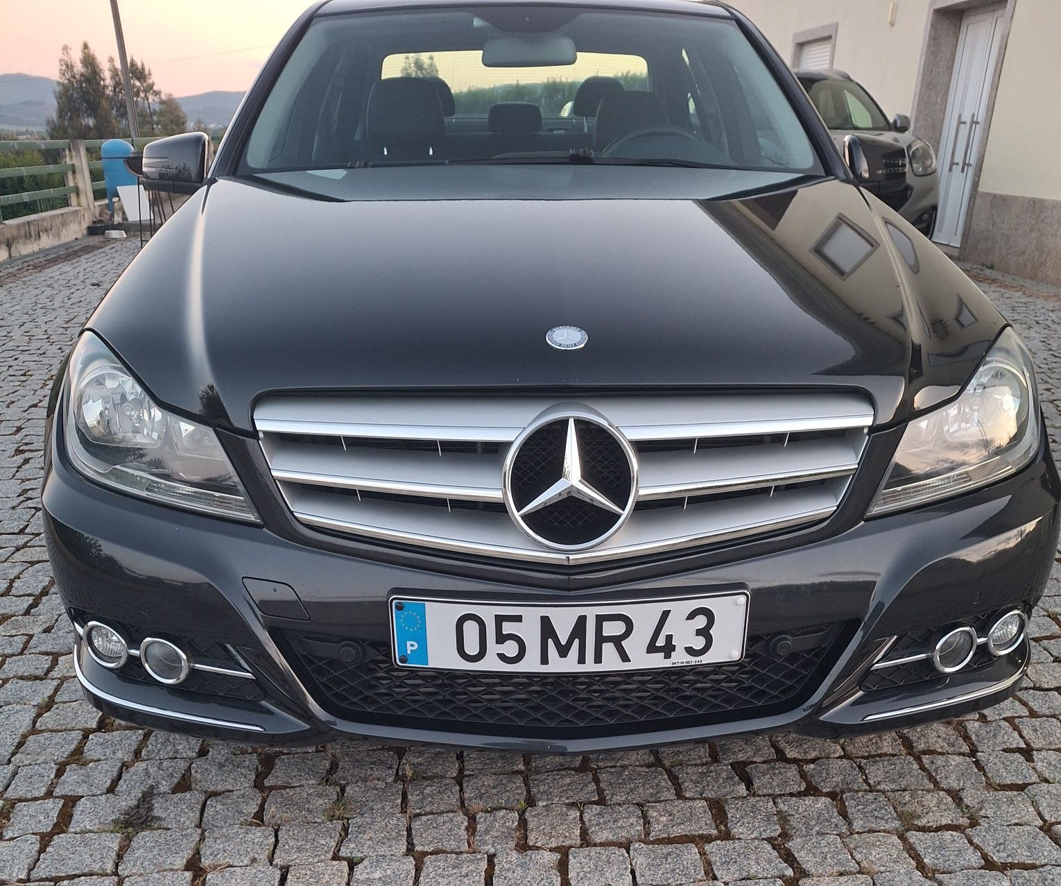 Mercedes-Benz C 220 CDi Avantgarde BlueEfficiency Aut. Nacional