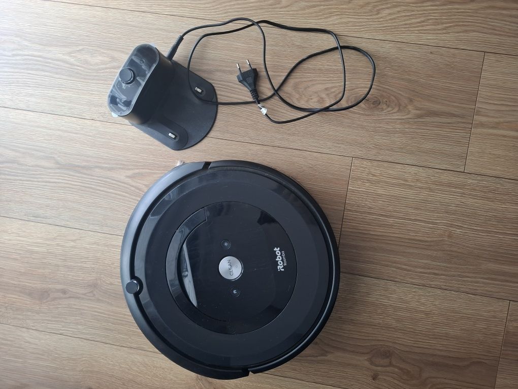 iRobot Roomba e5 czarny robot sprzątający
