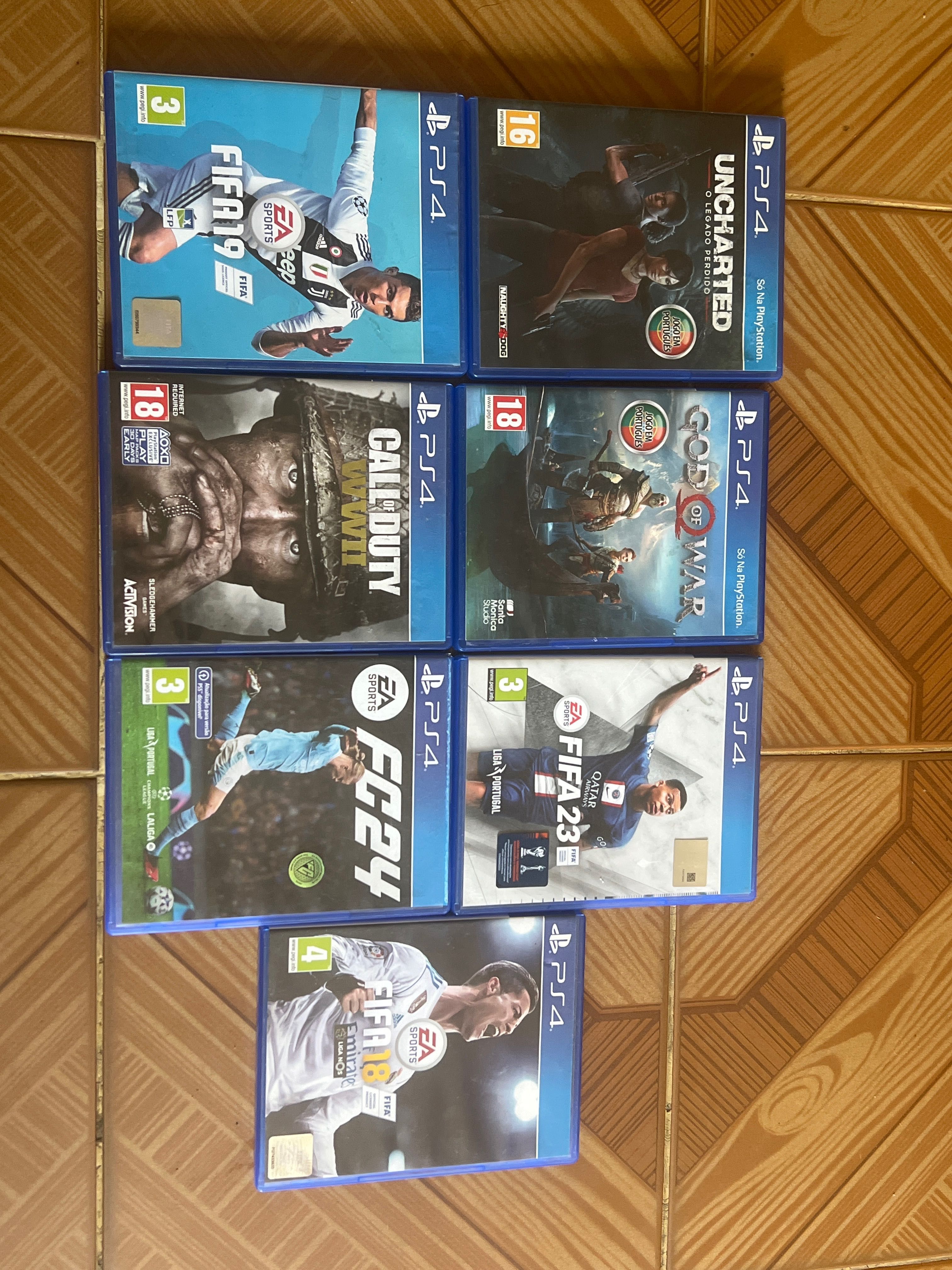 Jogos PS4 ( cada um 10€)( fc24 20€)