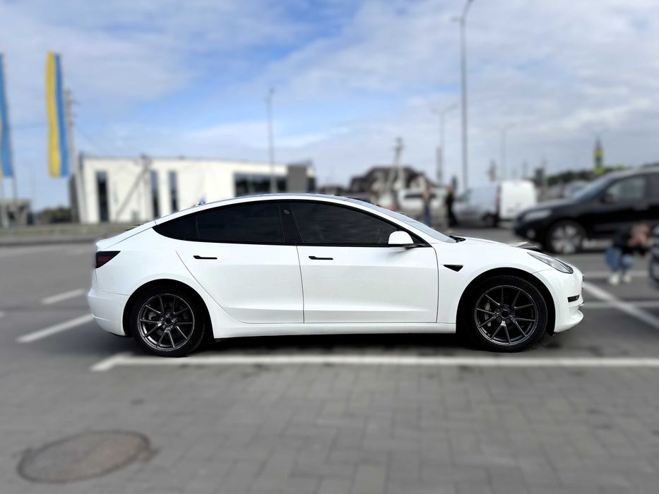 Tesla Model 3 Long Range Dual Motor AWD 2021 рік
