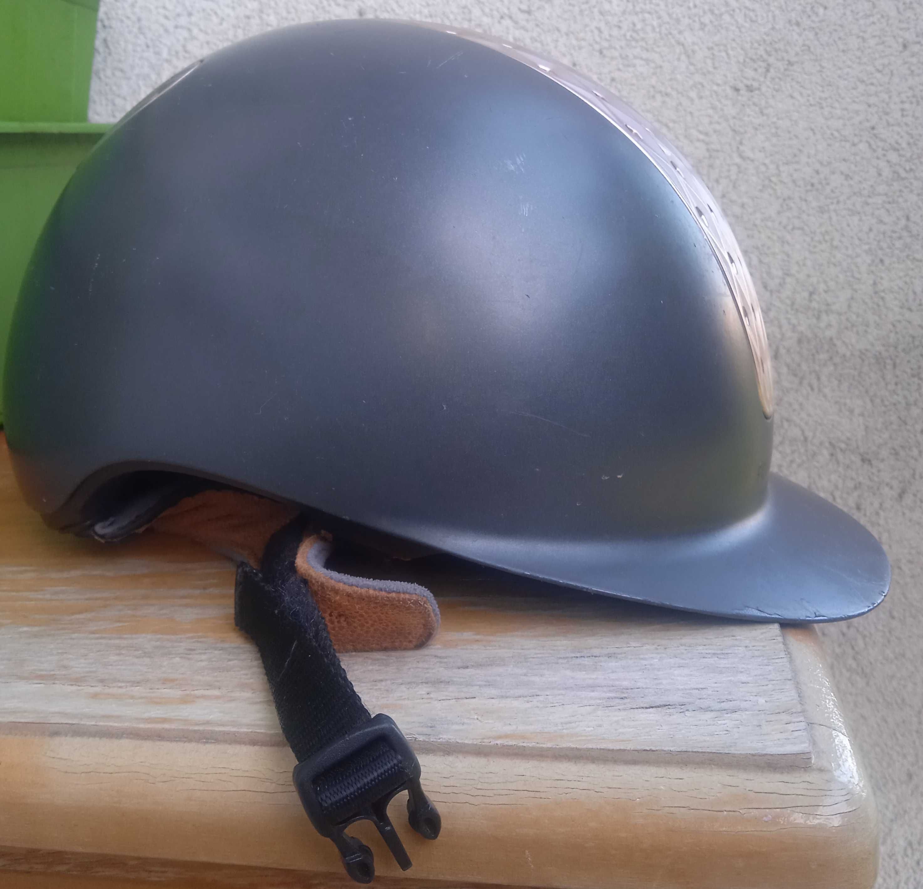 Kask jeździecki Fouganza 54cm