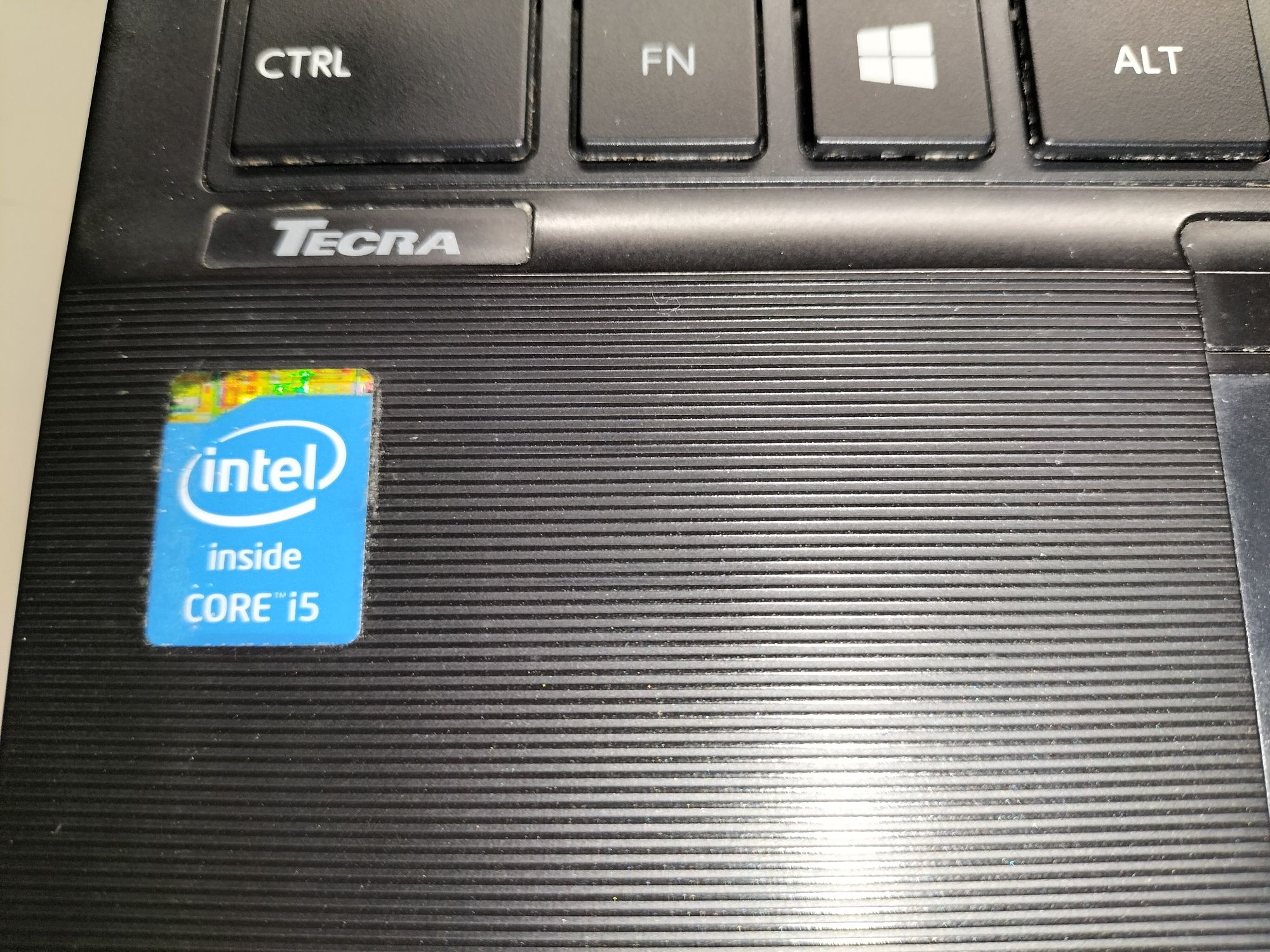 Portátil Toshiba Tecra A50  i5