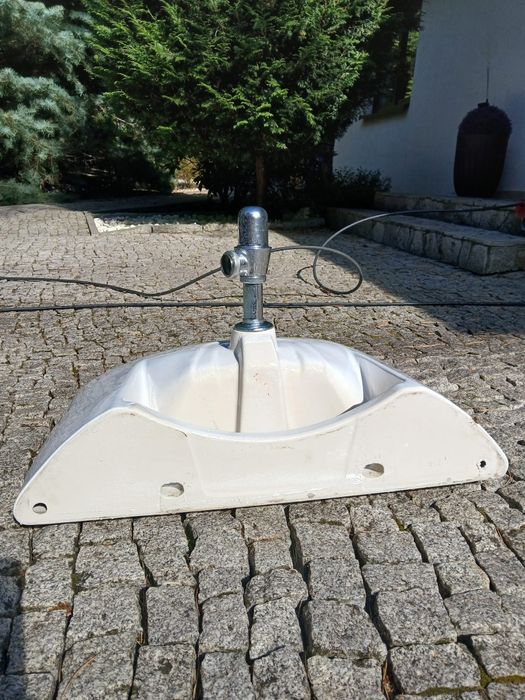 Umywalka podwieszana szer. 70 cm