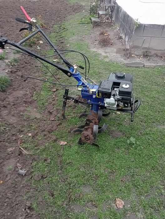 Продам мотоблок бензиновий двигун