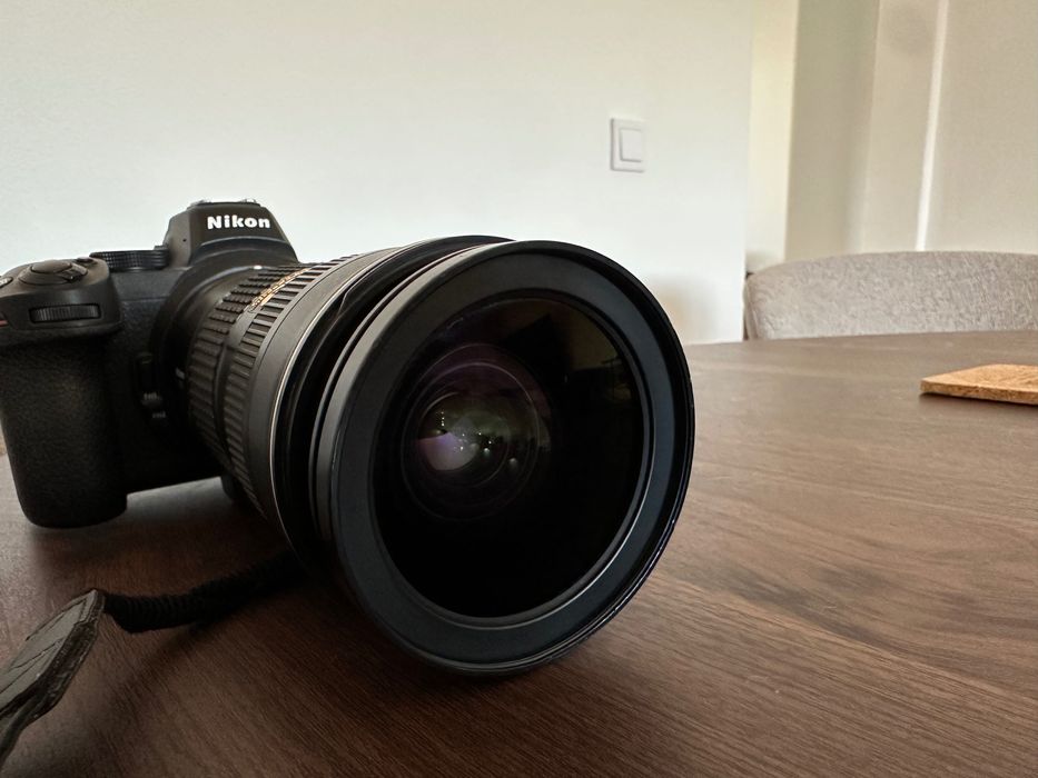Nikon z5 + 24-70mm 2.8 + ftz + godox v860ii