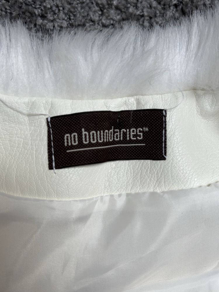 No Boundaries białe futerko kamizelka S M L