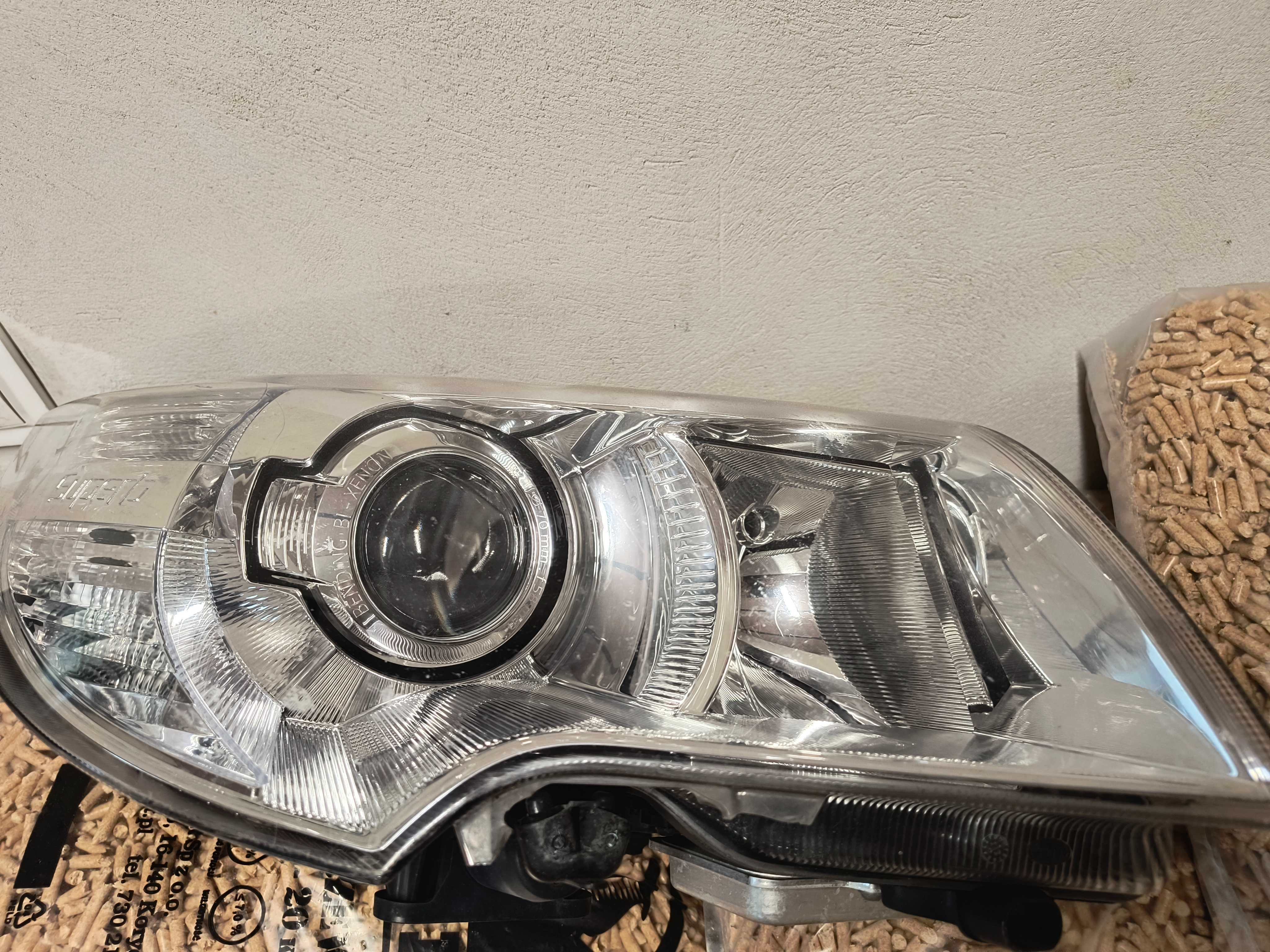 Lampa przednia Suberb II