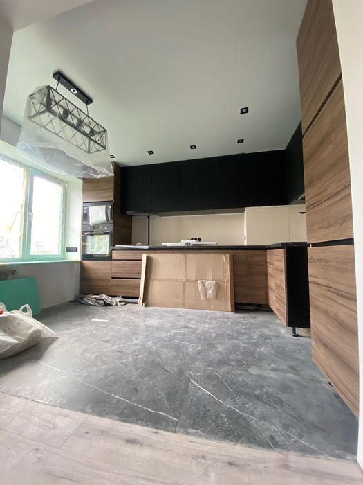 Продам 4к квартиру Бульвар Краматорський .