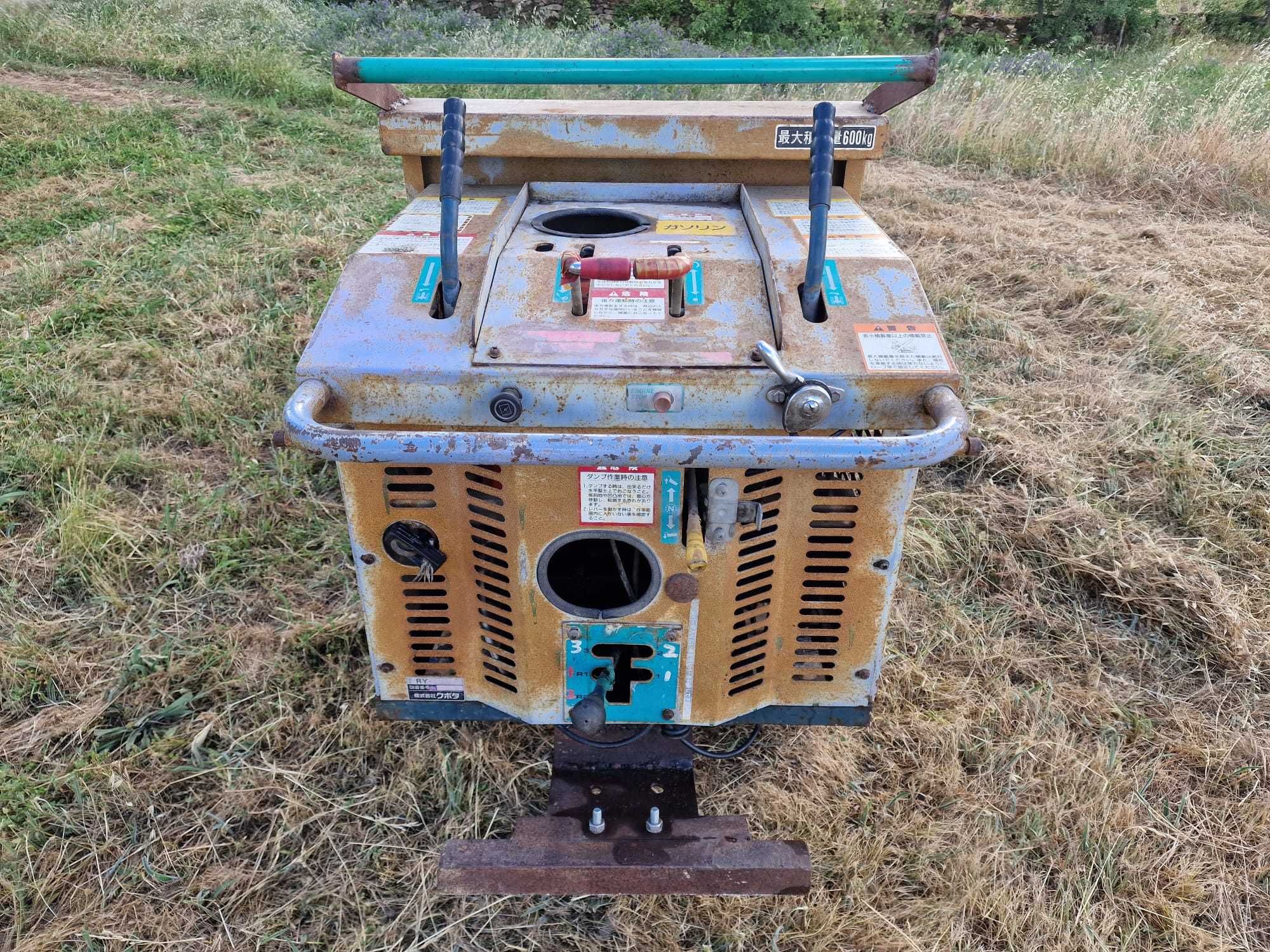 Mini dumper / Carro de mão de lagartas Kubota RY-6Z basculante