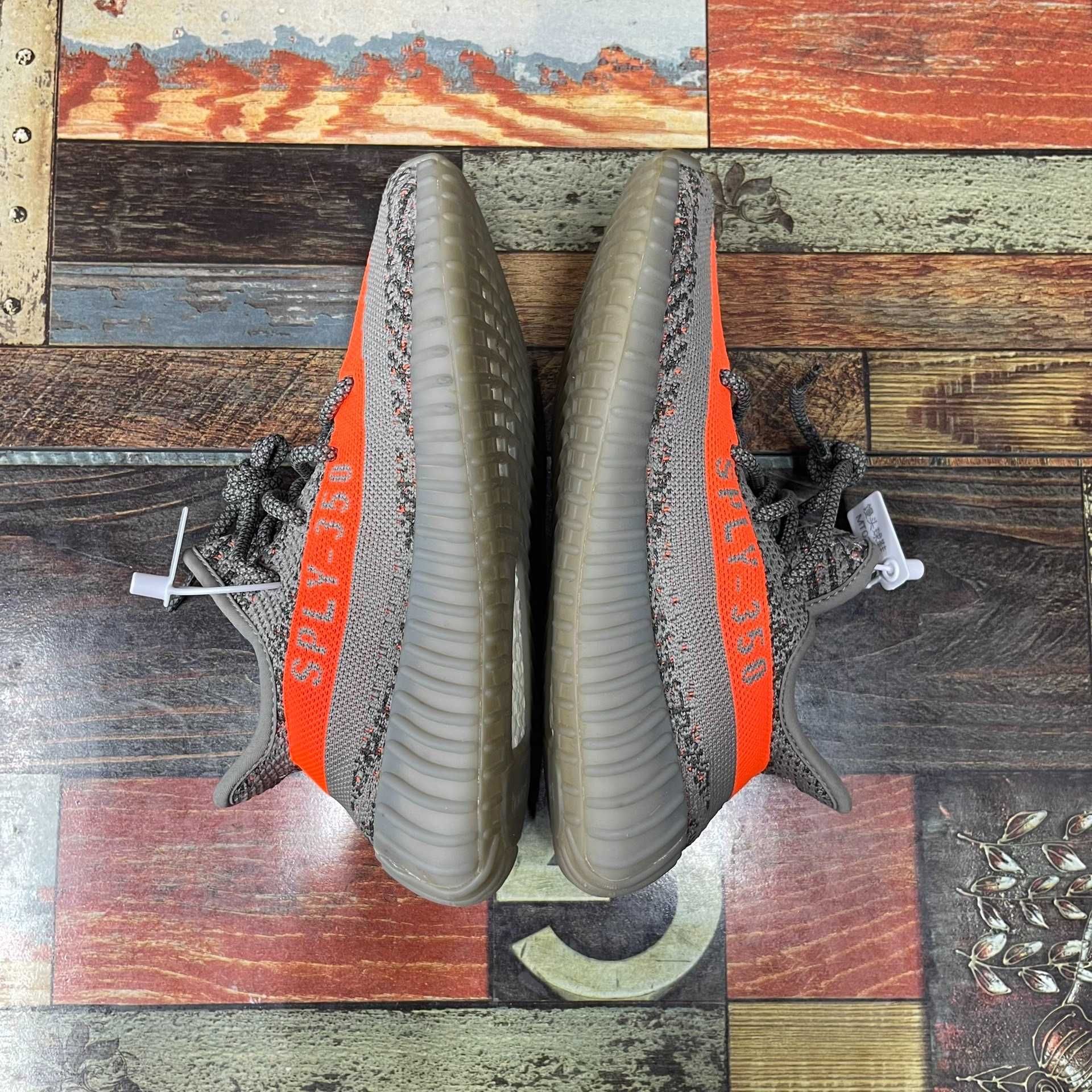 Buty męskie adidasYeezy Boost 350V2 Beluga nowy R.43