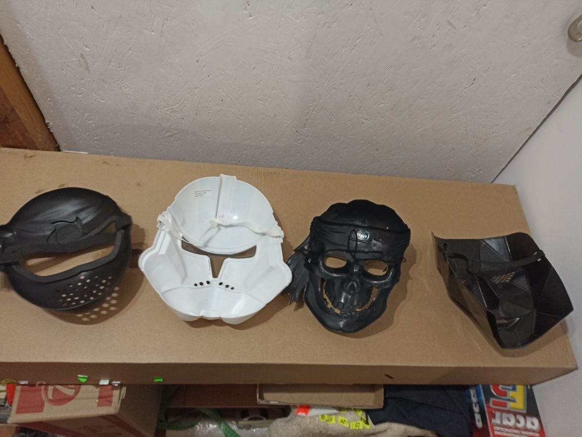 Cztery maski karnawałowe dla dziecka