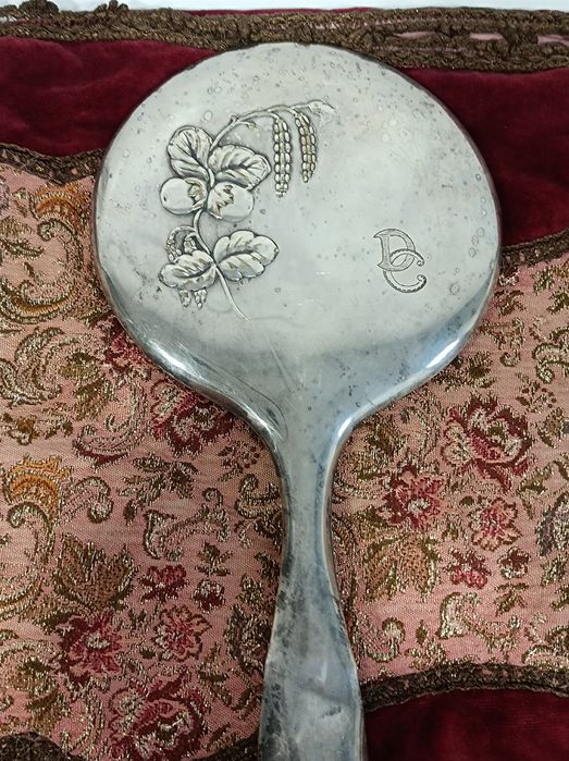 Lustro ,inicjały DC -toaletka 1939 Srebro ,srebrzenie. Antyk.