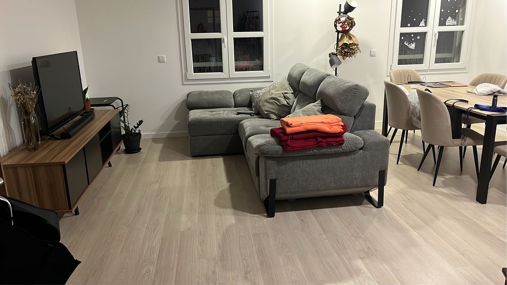 Sofá de três lugares