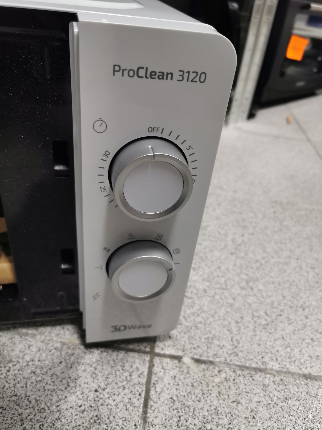 Cecotec Mikrofala z ProClean 3120. Pojemność 20