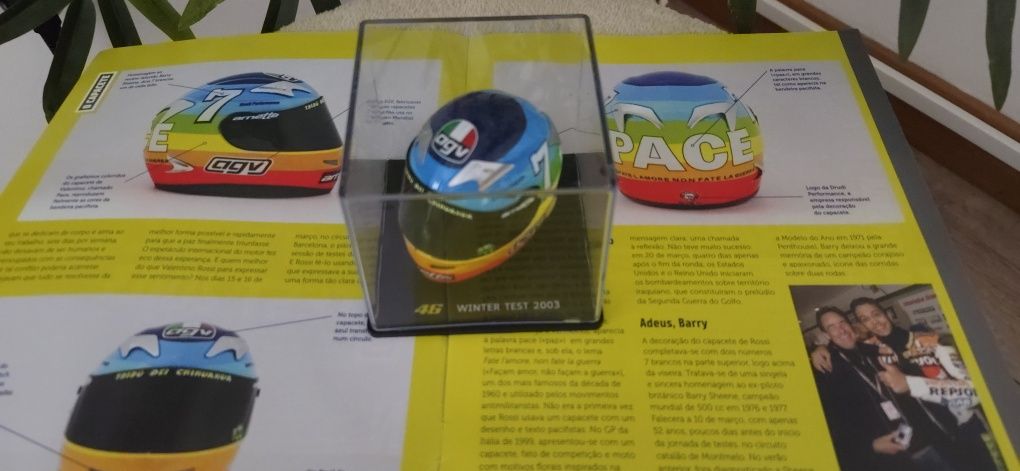 Miniatura Capacete Rossi pre temporada 2003