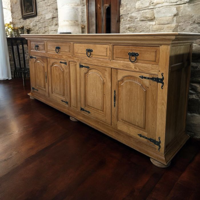 Ogromna komoda z litego dębu