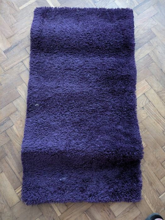 Fioletowy dywan Shaggy