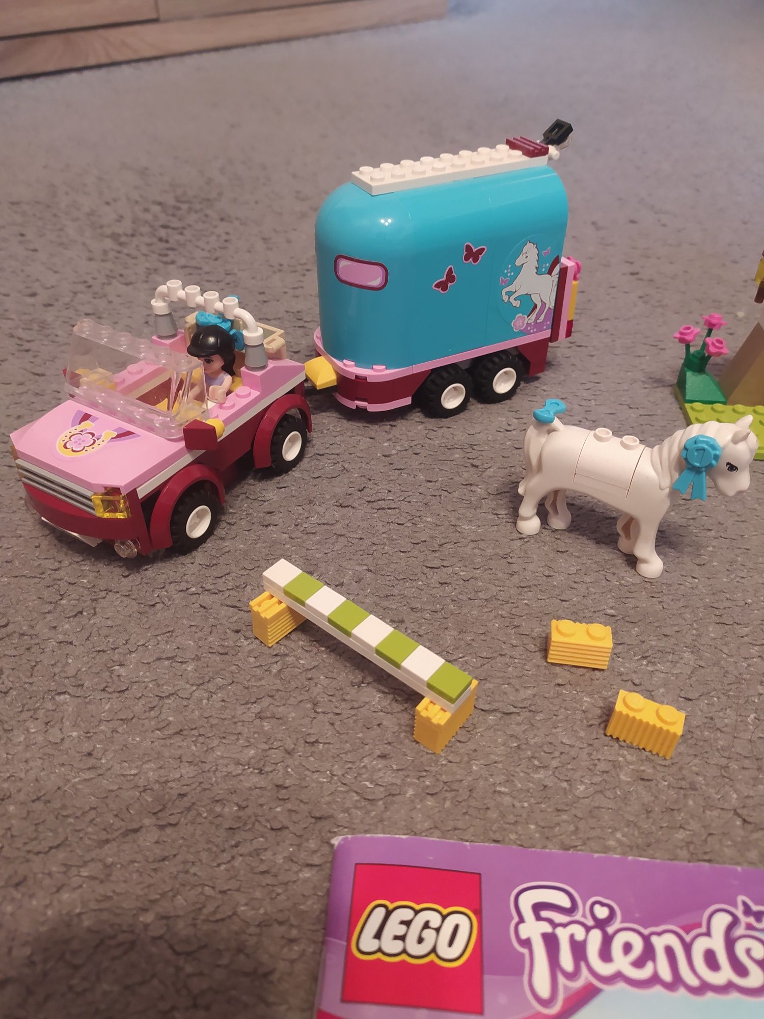 Lego Friends (3186) - Przyczepa dla konia Emmy