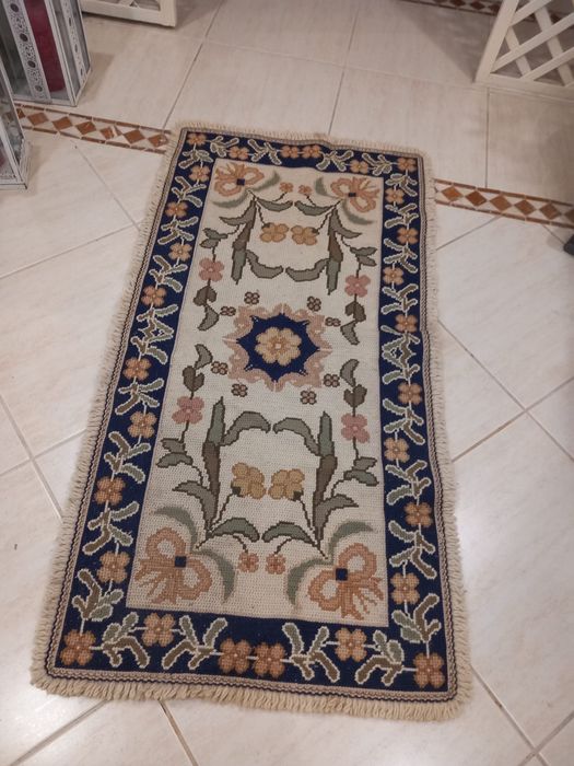 Conjunto de 2 tapetes arraiolos