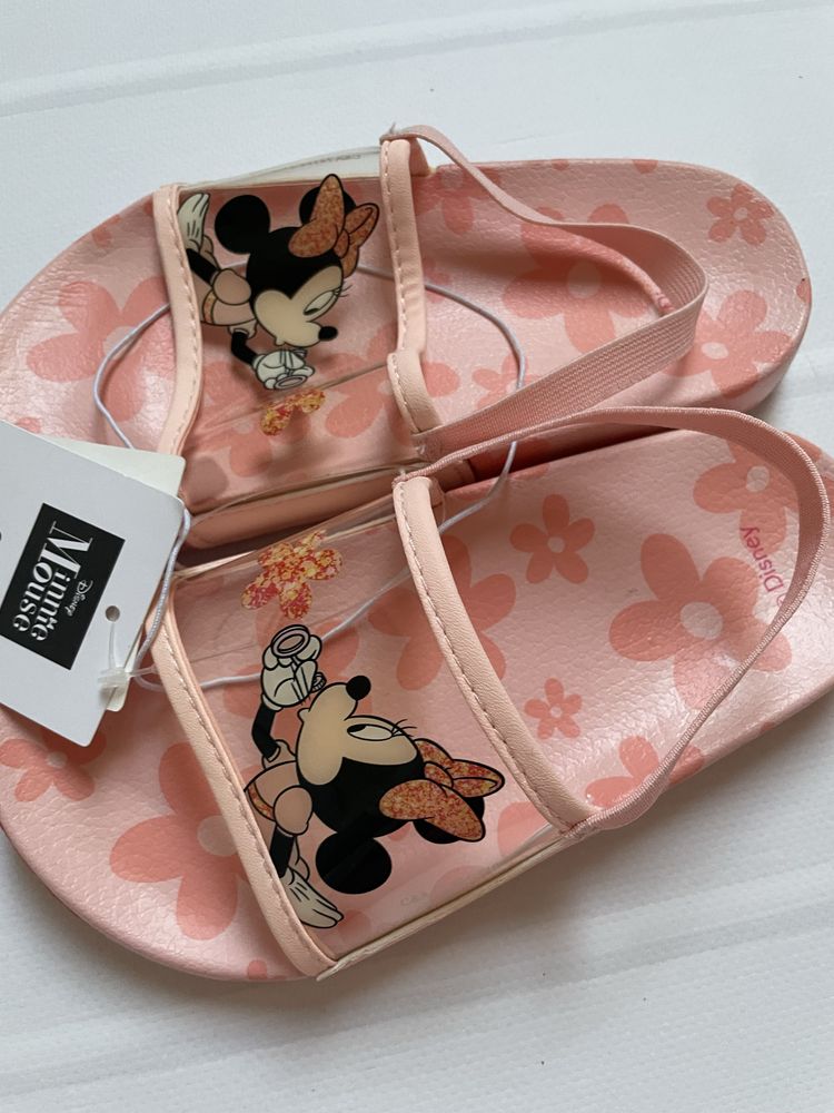 27 28 C&A nowe klapki z gumką sandałki sandały Minnie Mouse na basen