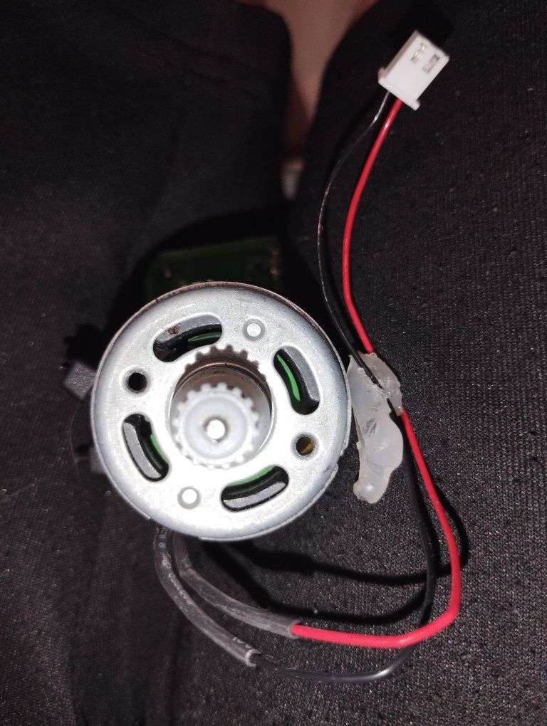 Silnik Force Feedback Thusmaster tmx-t150