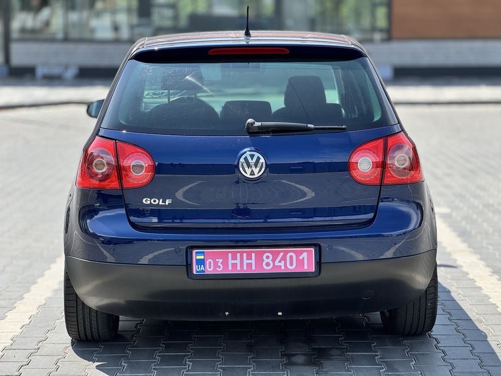Продам Volkswagen Golf V MPI