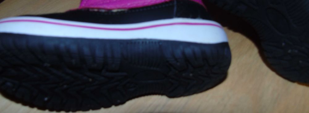 Sprzedam Botki różowe . Rozmiar 20