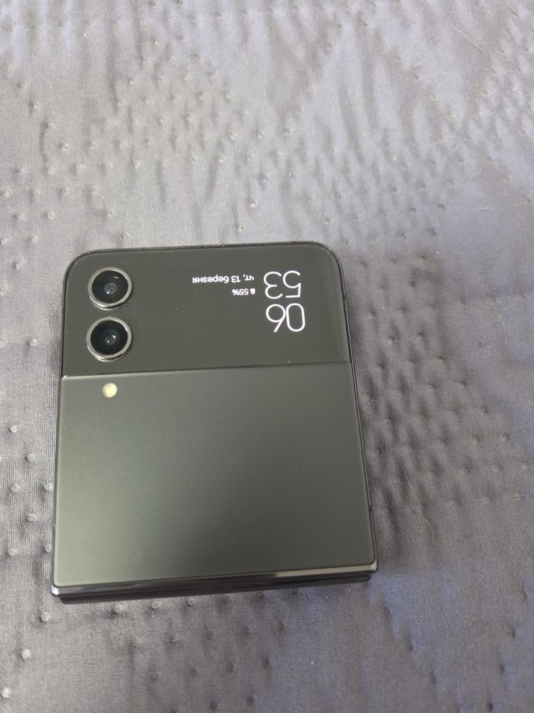 Samsung Galaxy Flip4 8/256