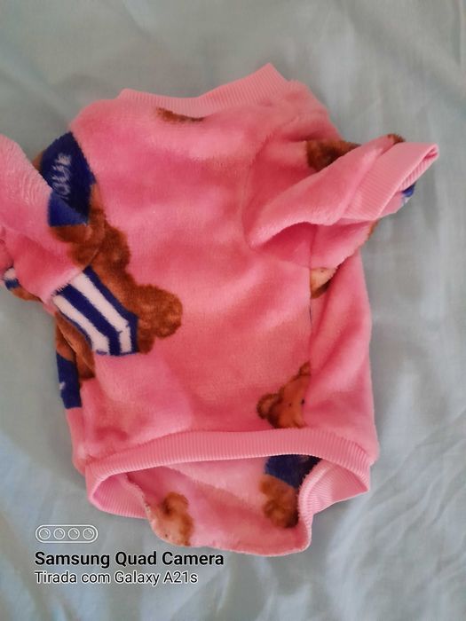Roupa de cão  nova